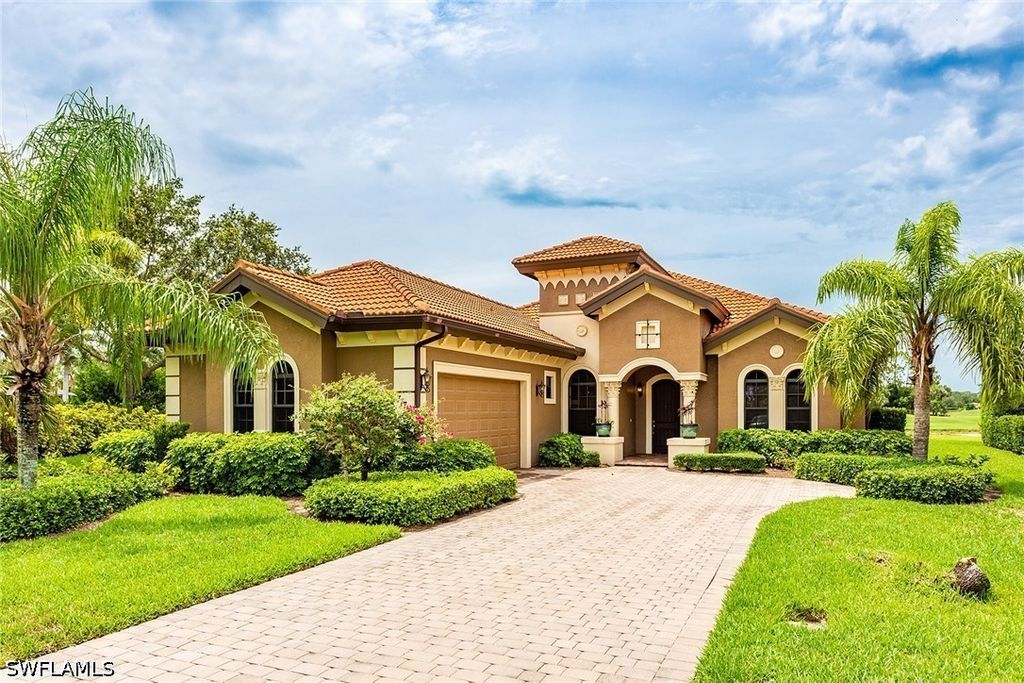 7771 Cottesmore Dr, Naples