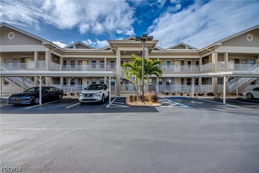 15250 Riverbend Blvd 204, North Fort Myers