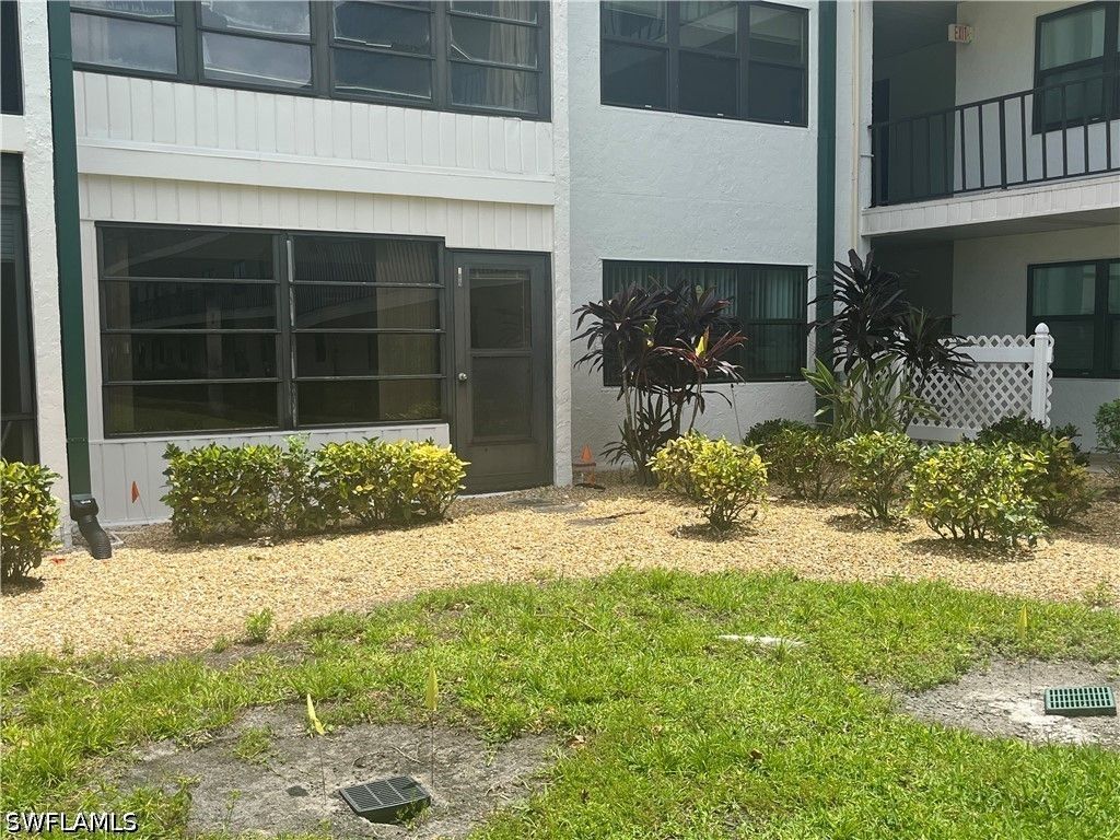 1747 Pebble Beach Dr 106, Fort Myers