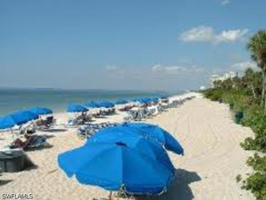 100 Lambiance Cir 1-101, Naples