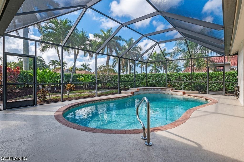 1015 Tivoli Ln, Naples