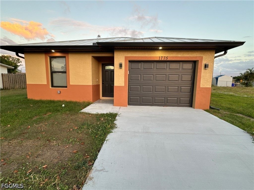1775 Glenway Ct, Fort Myers