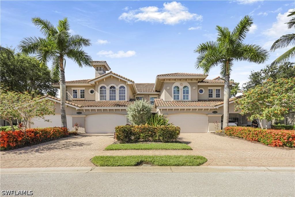 9142 Cherry Oaks Ln 102, NAPLES