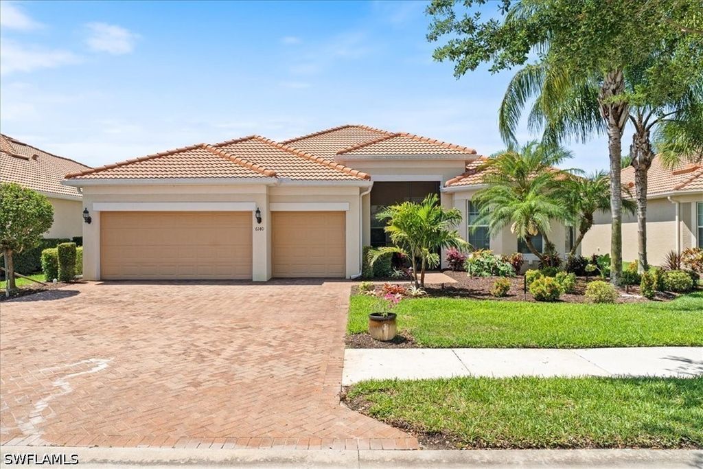 6140 Victory Dr, Ave Maria