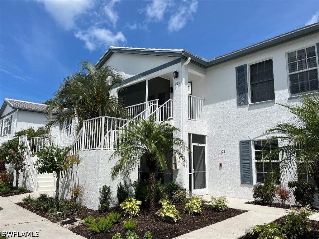 853 Tanbark Dr 203, Naples