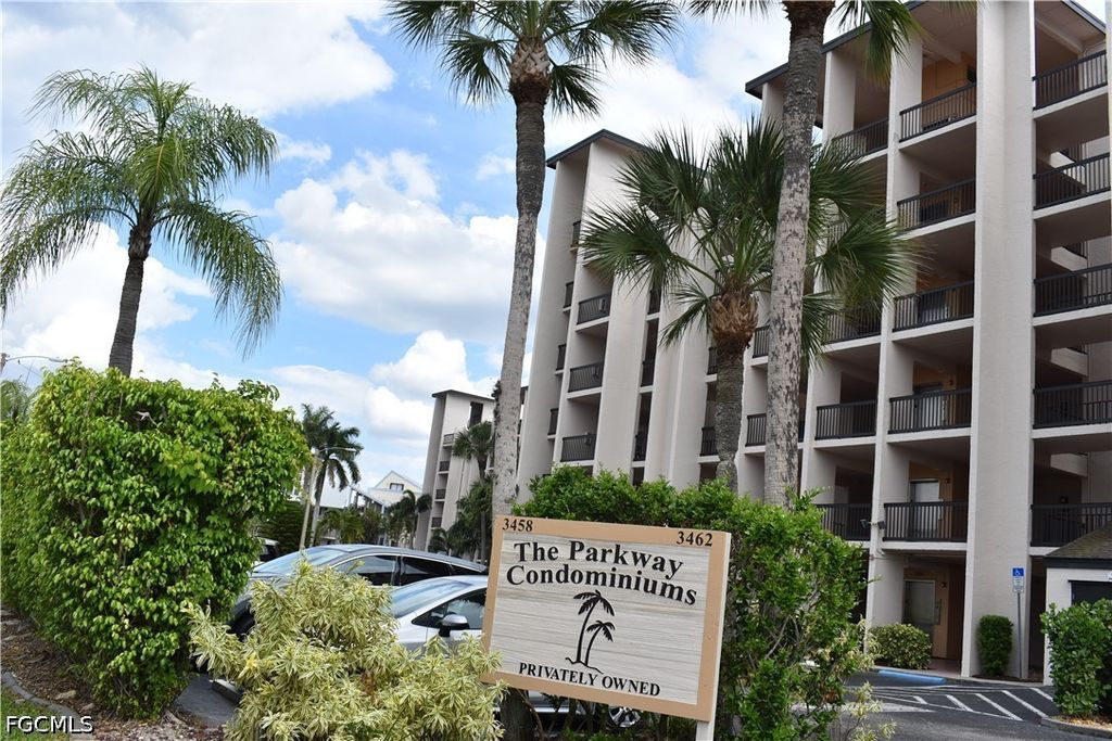 3462 Hancock Bridge Pkwy 242, North Fort Myers