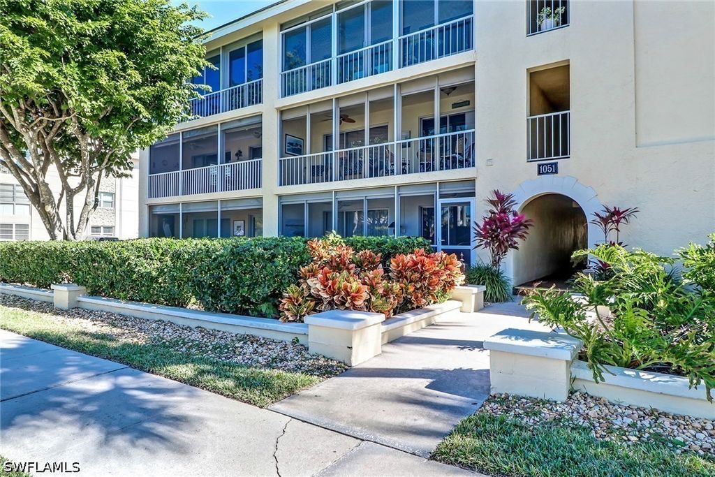 1051 3rd St S 301, Naples