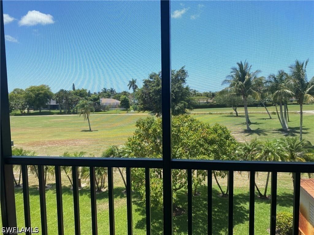 190 Pebble Beach Blvd 301, Naples