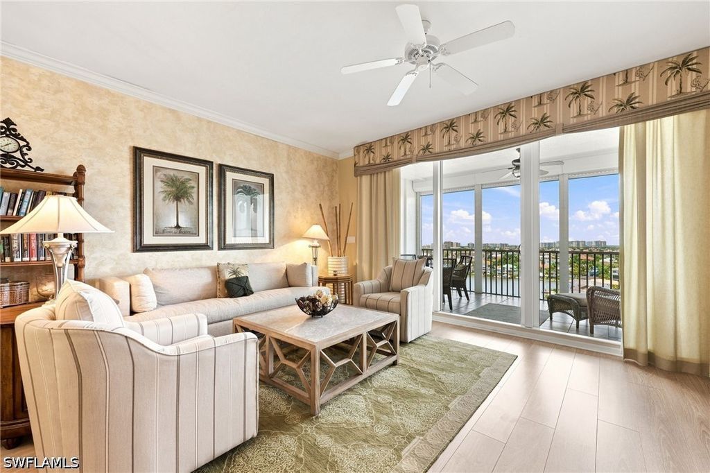 410 Flagship Dr 1105, Naples