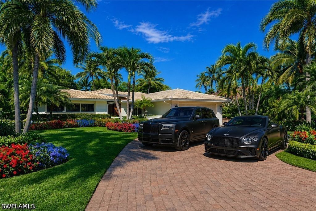 4083 Belair Ln, Naples