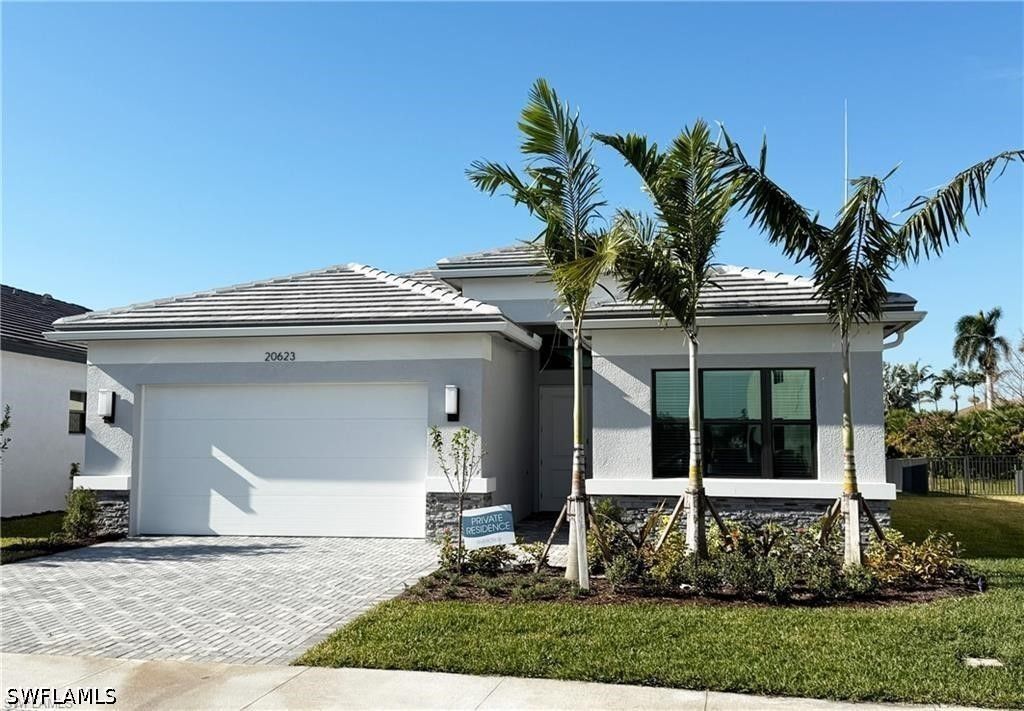 20623 Fair Oak Ln, Estero