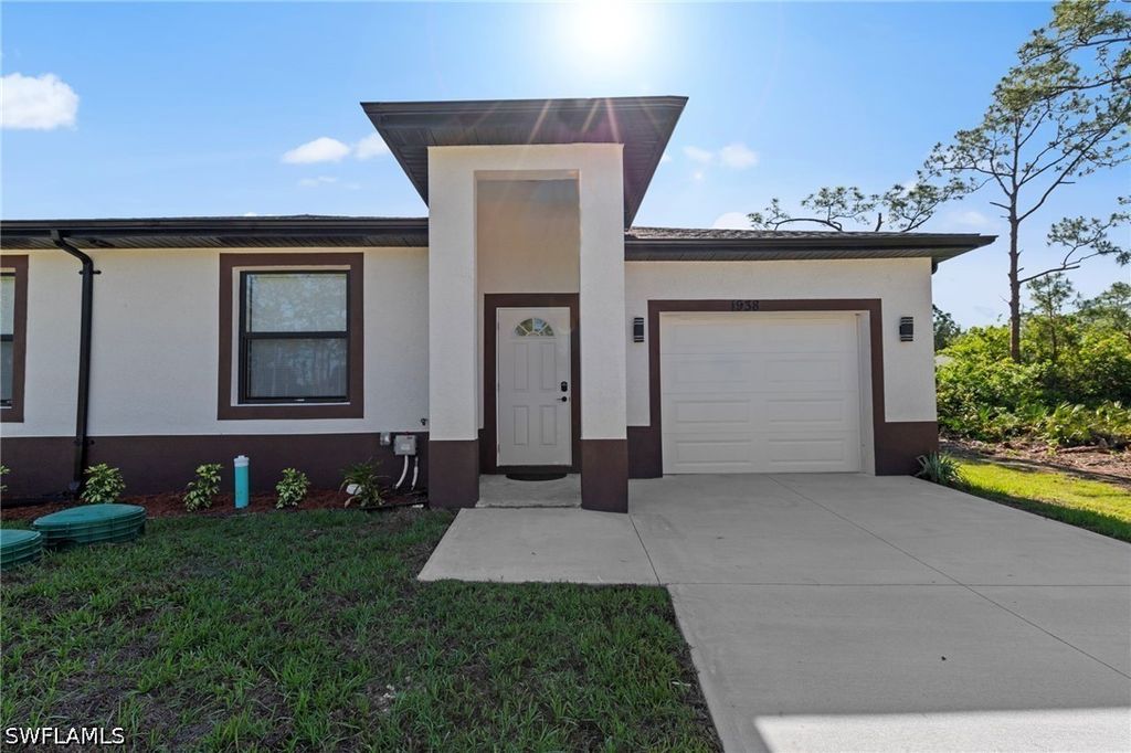 1940 Laverna Ave, Lehigh Acres