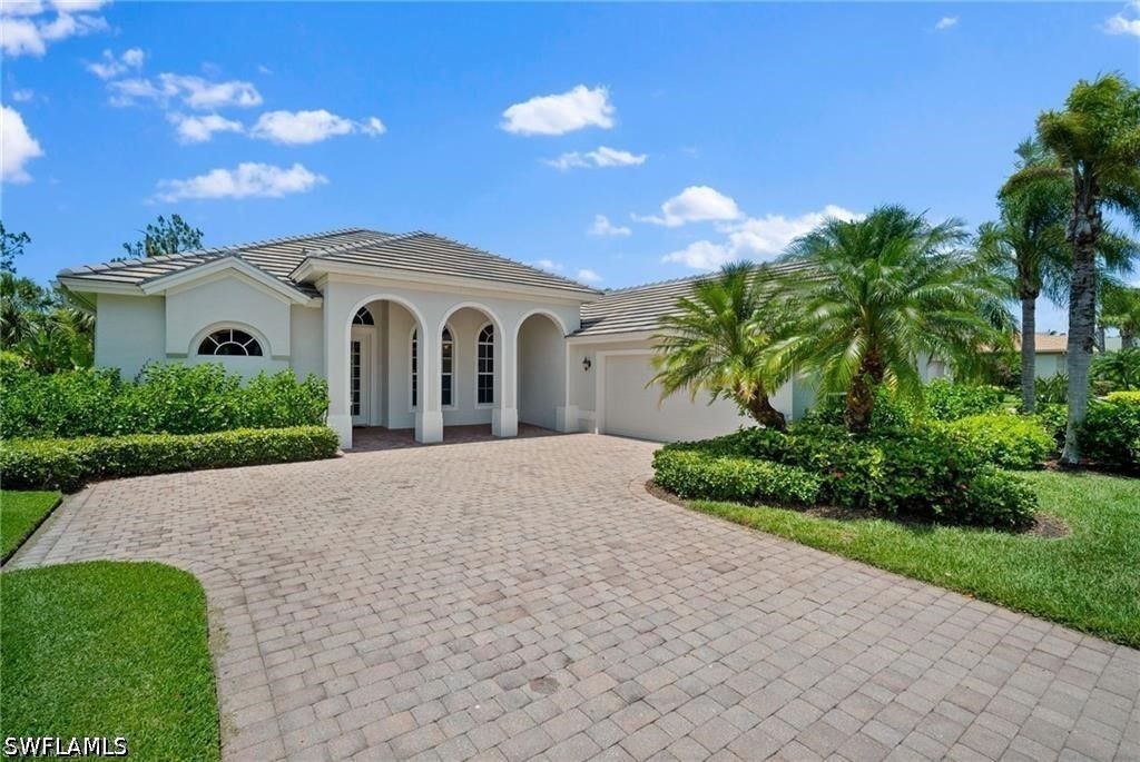8884 Mustang Island Cir, Naples
