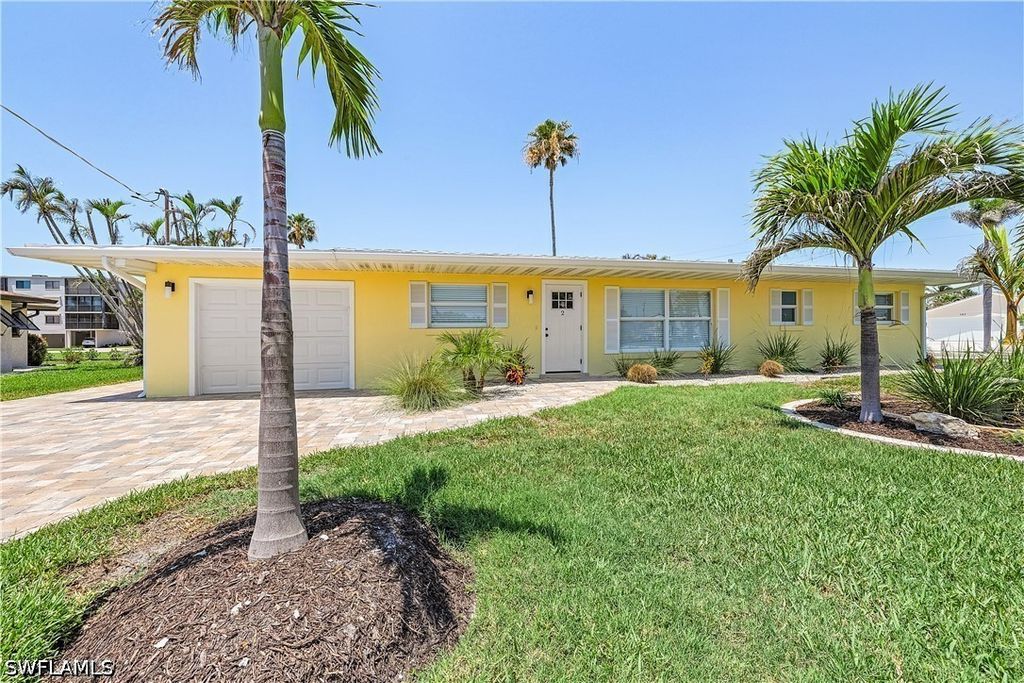 2 Fairview Blvd, Fort Myers Beach