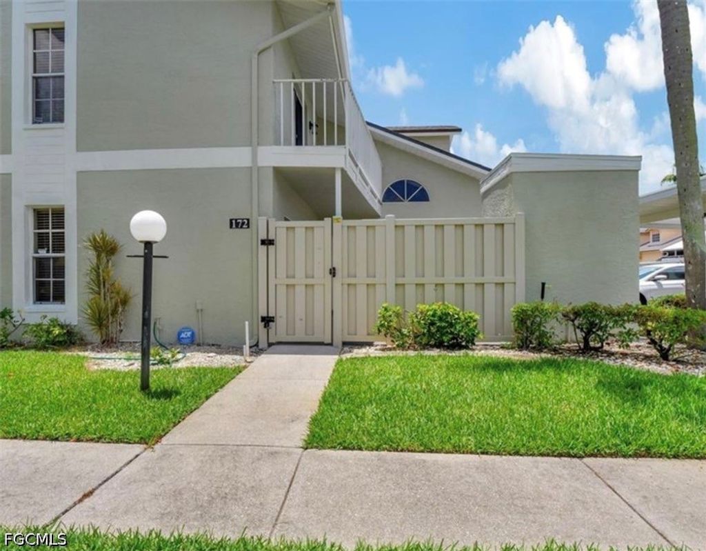 13121 Whitehaven Ln 172, Fort Myers