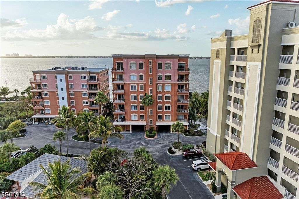 14813 Laguna Dr 401, Fort Myers