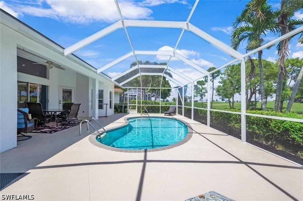7112 Falcons Glen Blvd, Naples