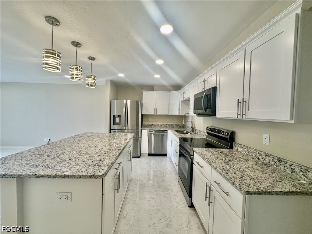4802 Tudor Dr 102, Cape Coral