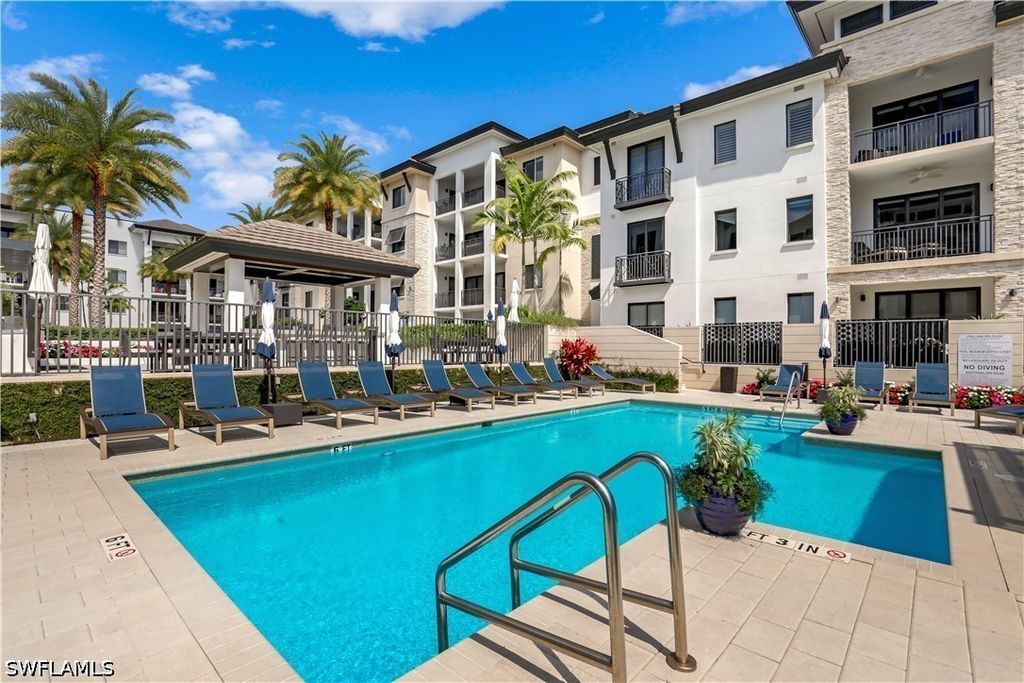 1035 3rd Ave S 215, Naples