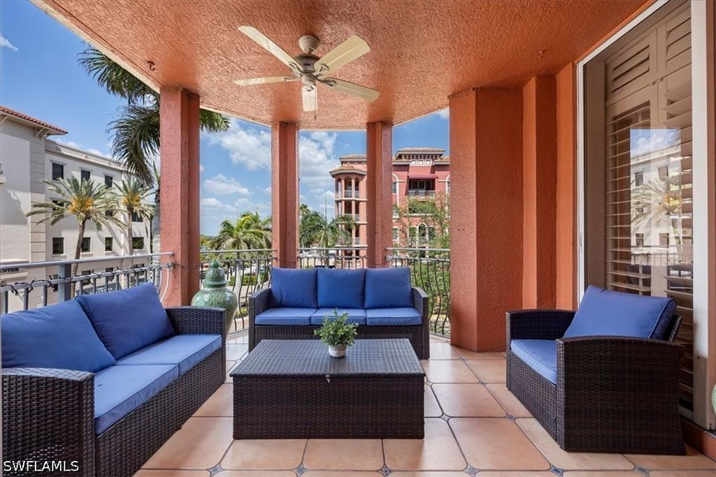 410 Bayfront Pl 2301, NAPLES