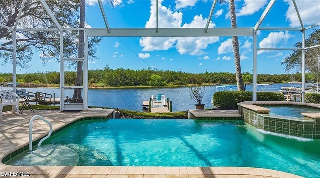 8476 Mallards Pt, Naples