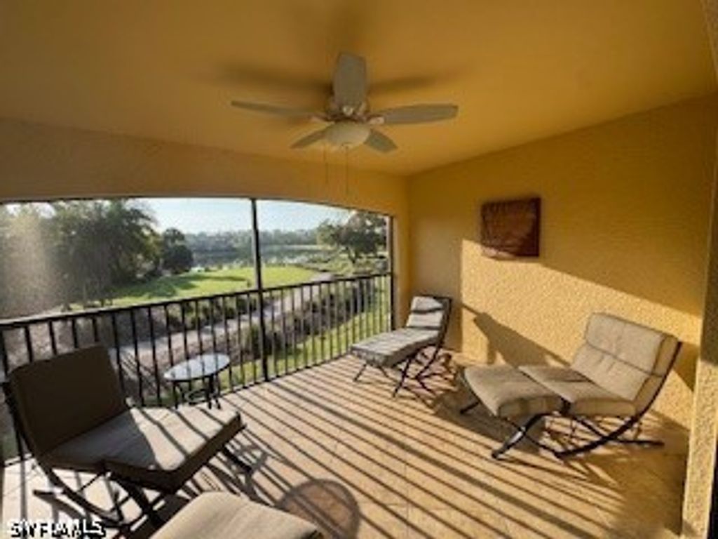 9844 Venezia Cir 721, Naples