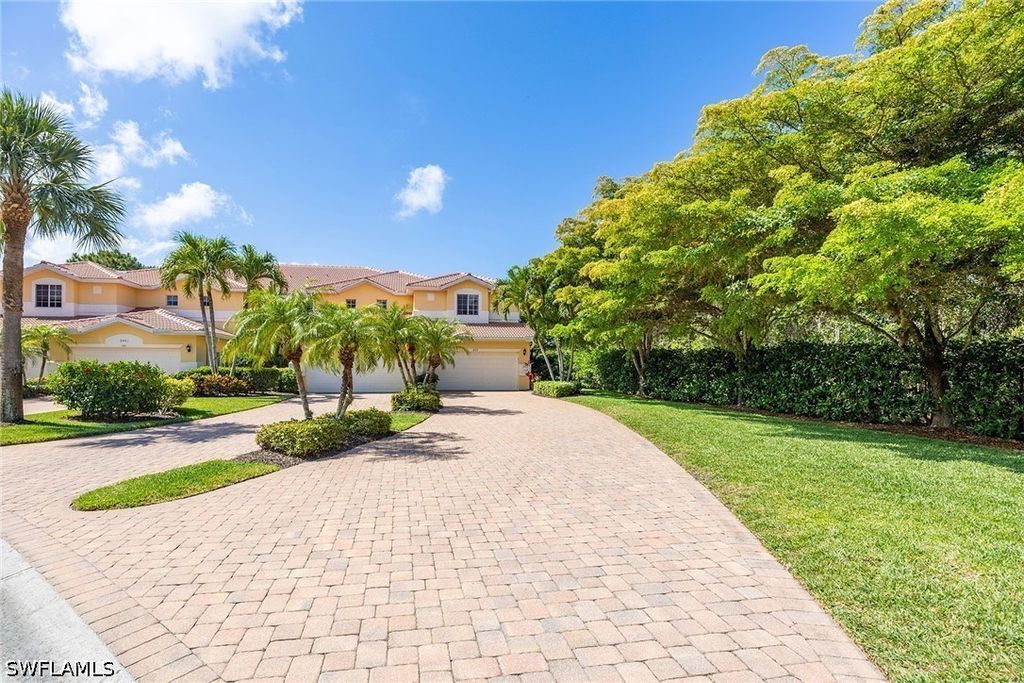 3441 Morning Lake Dr 202, Estero