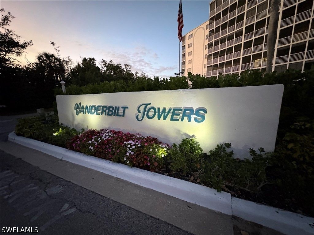 5 Bluebill Ave 201, Naples
