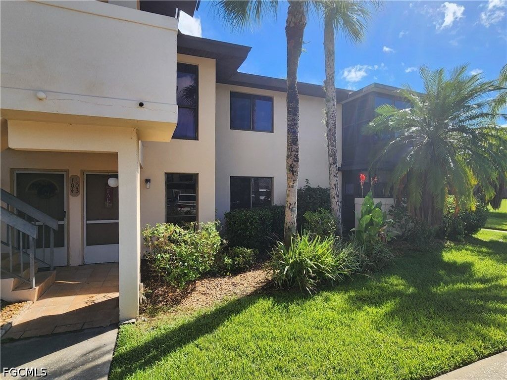 1064 Villa Dr C103, Labelle