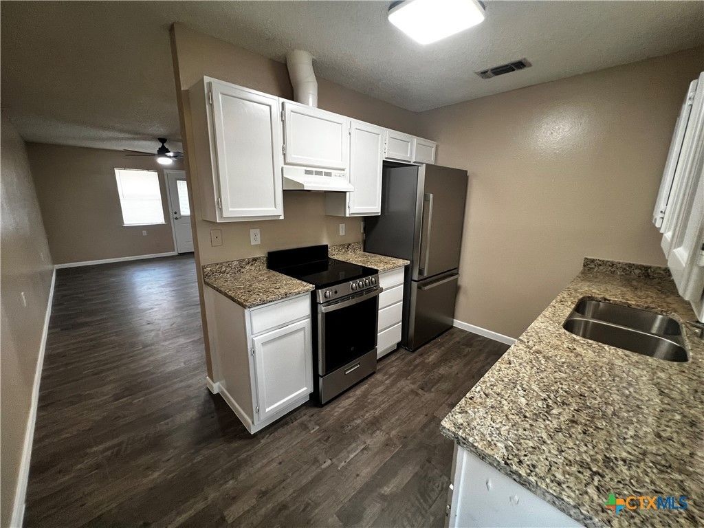 301 Rockwood Drive J-6, Wimberley