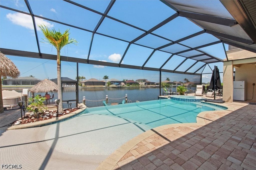 1614 Nw 43rd Ave, Cape Coral