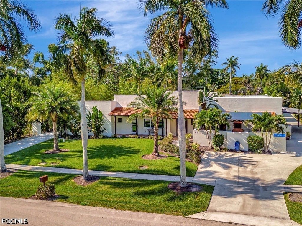 1291 Caloosa Dr, Fort Myers
