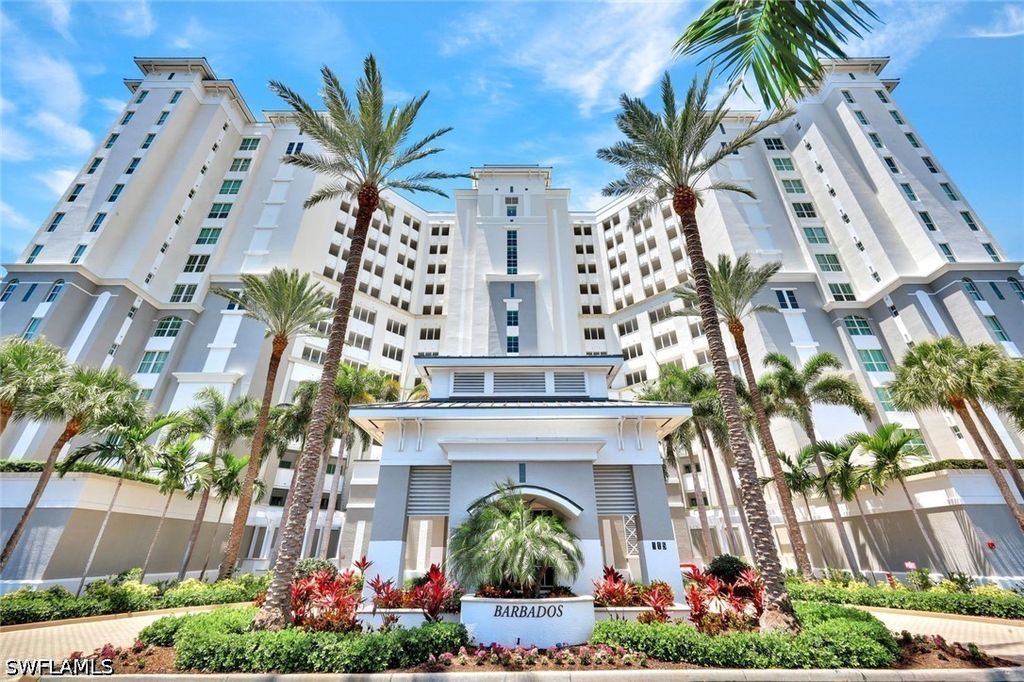 315 Dunes Blvd 404, Naples