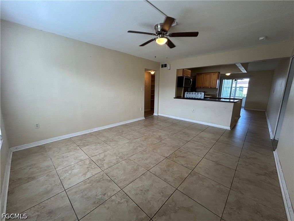 2828 Jackson St J3, Fort Myers