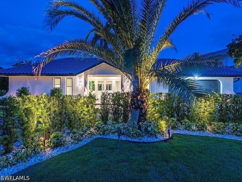 4856 Crayton Rd, Naples
