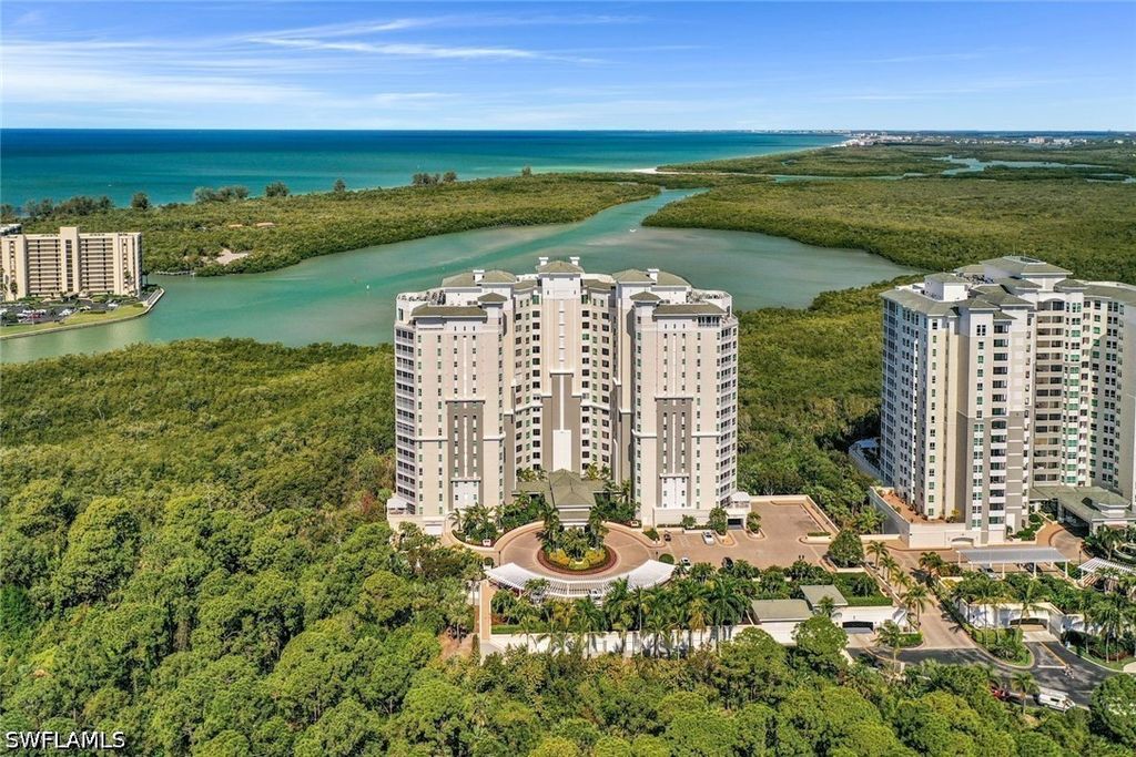 295 Grande Way 1202, Naples