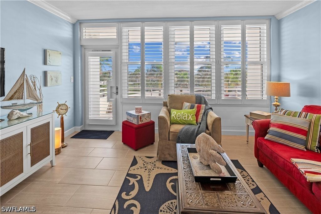 240 Seaview Ct 413, Marco Island