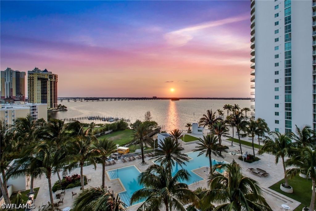 3000 Oasis Grand Blvd 401, Fort Myers