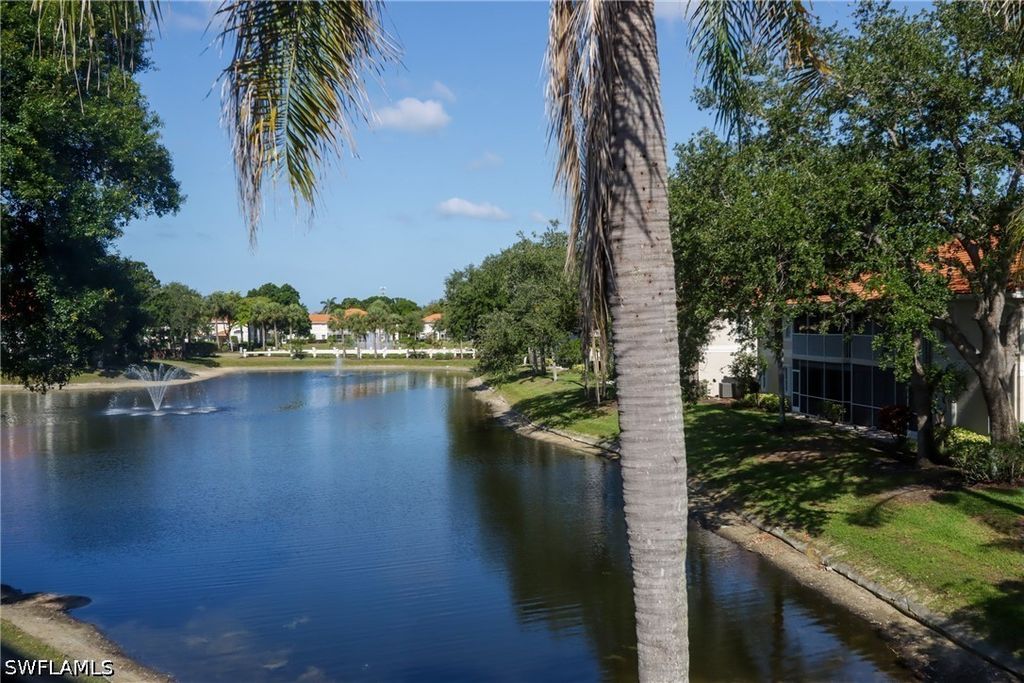 2585 Old Groves Rd L203, Naples