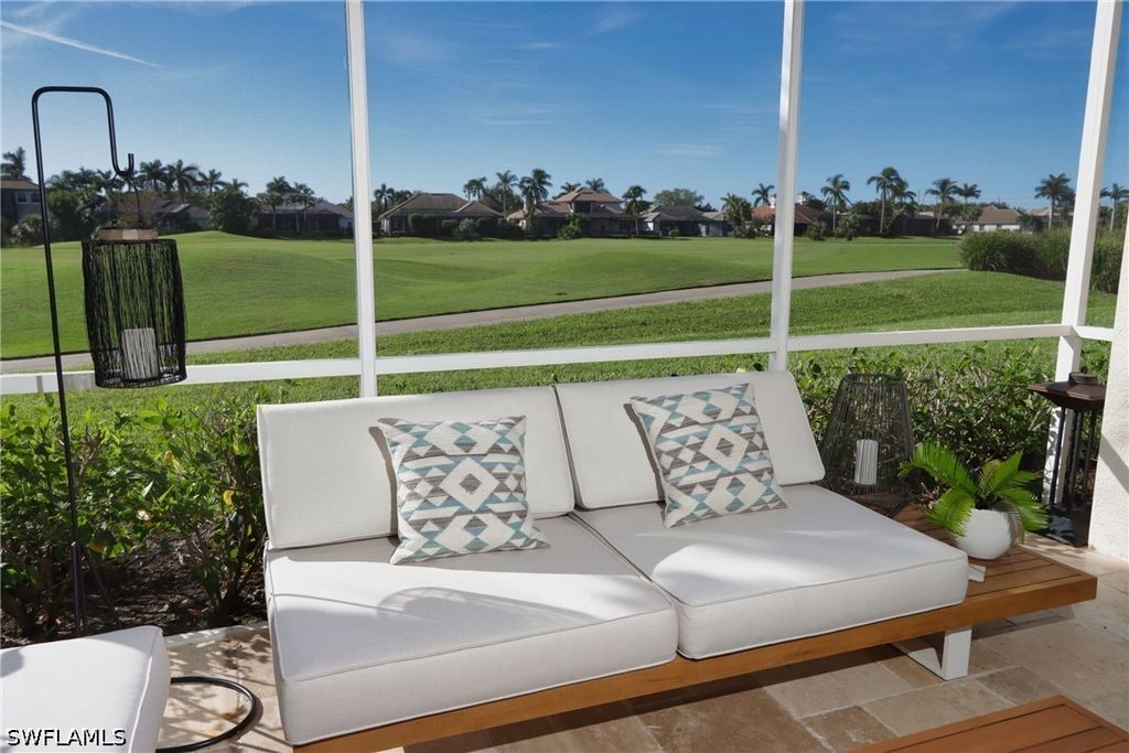 5963 Trophy Dr 2002, NAPLES
