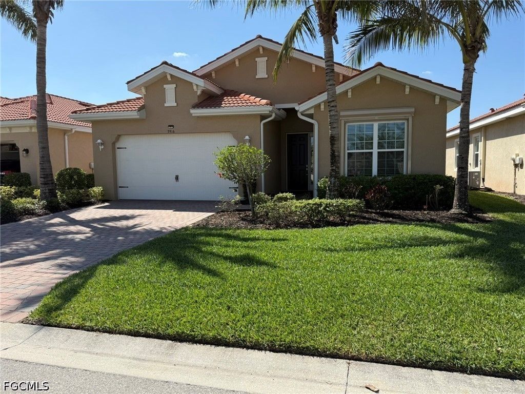 3916 King Edwards St, Fort Myers