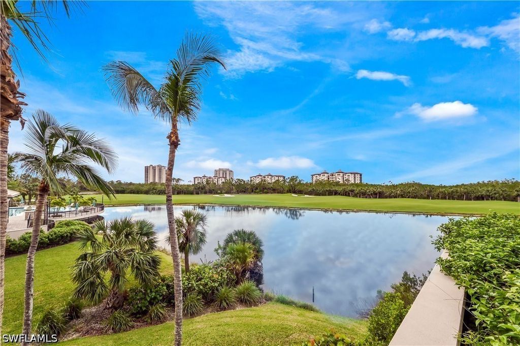 23850 Via Italia Cir 404, Estero