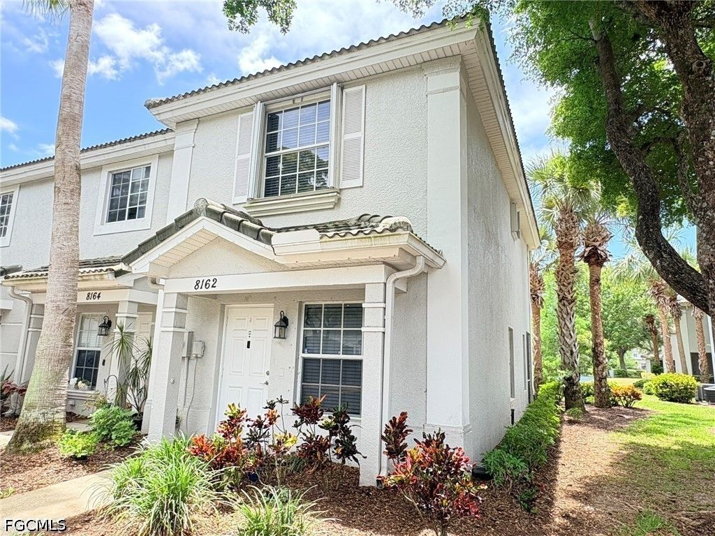 8162 Pacific Beach Dr, Fort Myers
