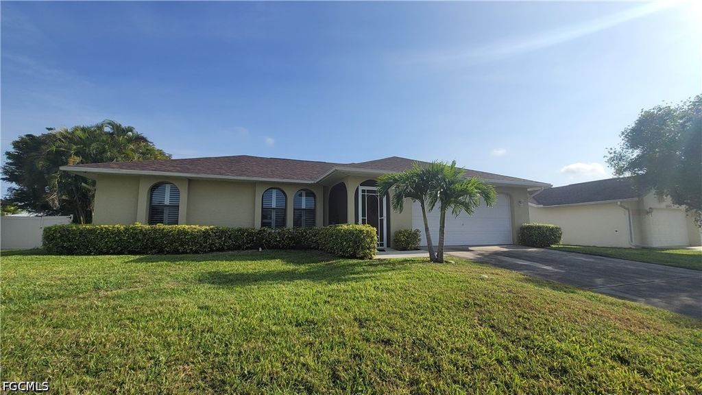 1929 Ne 2nd Ter, Cape Coral