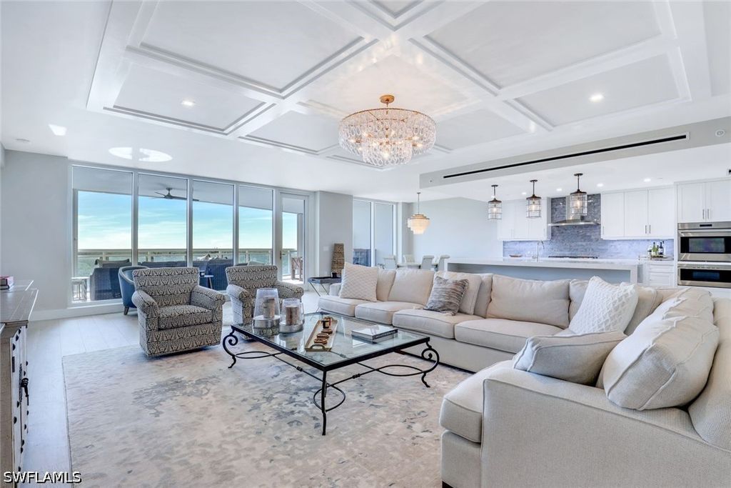 13915 Old Coast Rd 502, Naples
