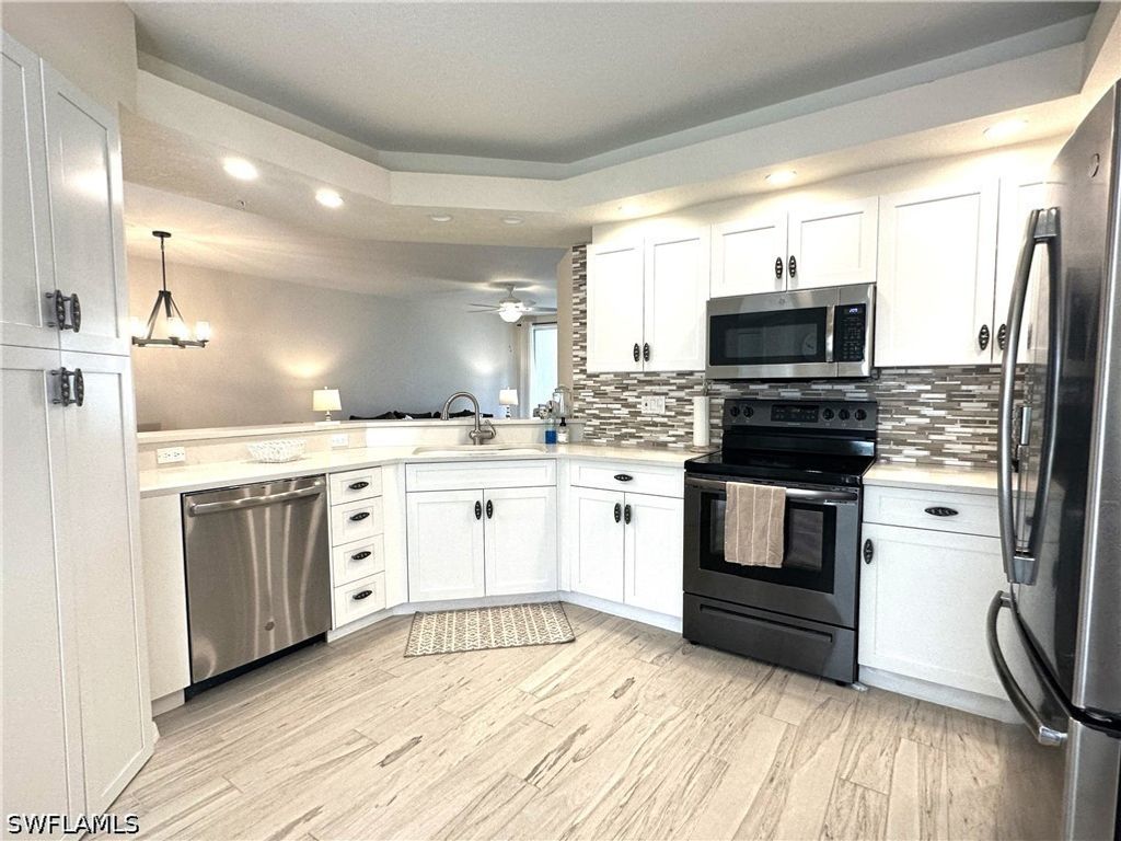 6816 Satinleaf Rd S 102, Naples