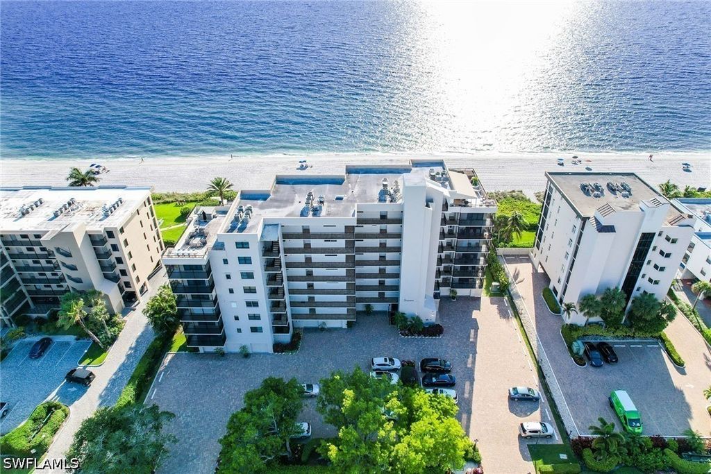 9375 Gulf Shore Dr 602, Naples