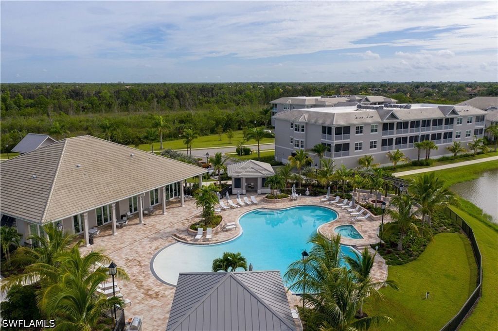 163 Indies Dr E 106, Naples