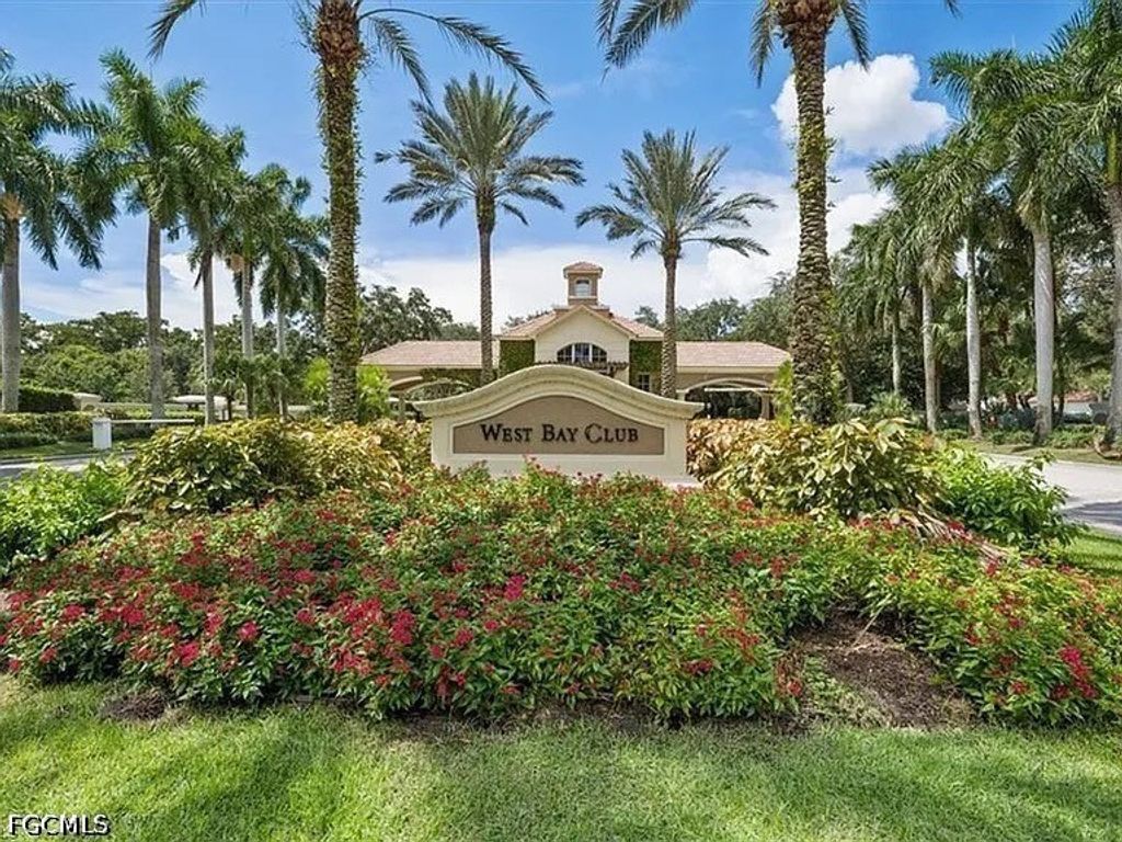 5000 Royal Shores Dr 101, Estero