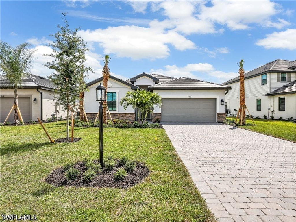 19228 Gentry Pl, Estero
